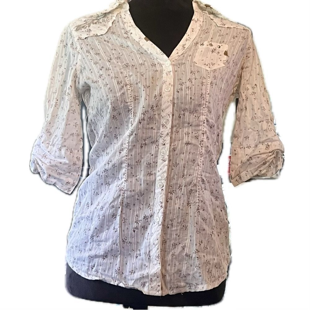 Vanity women’s small floral print button up 3/4 sleeve roll cuff blouse‎